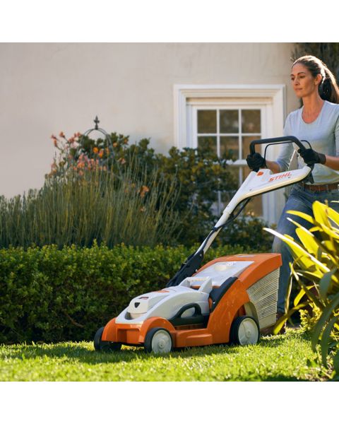 Stihl Cordless Lawn Mower With Comfort Handle - RMA 339